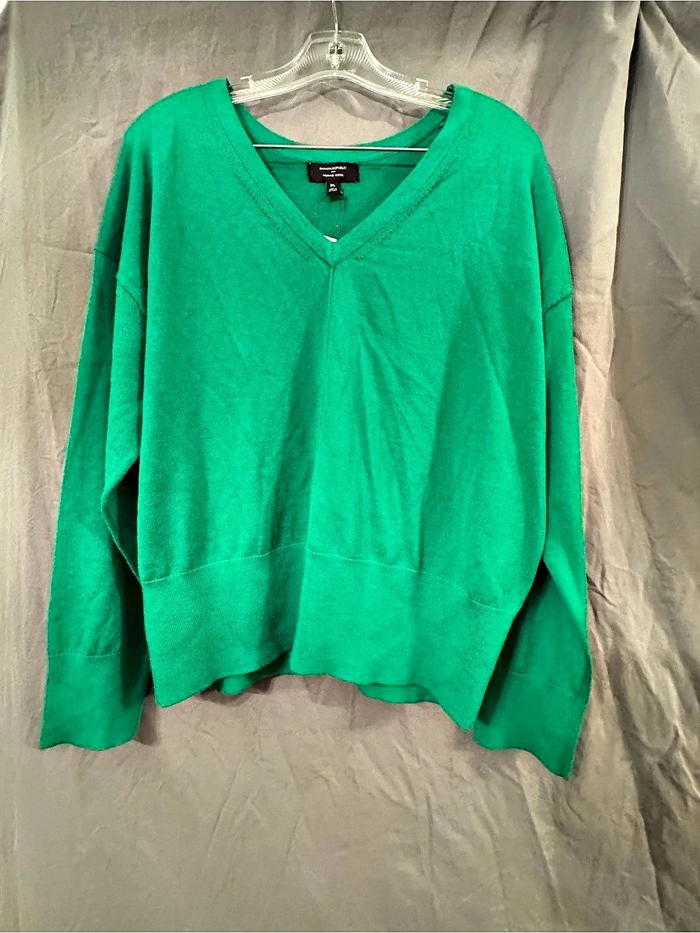 Banana Republic Merino Wool V-Neck Sweater in Green Size XL NWT
